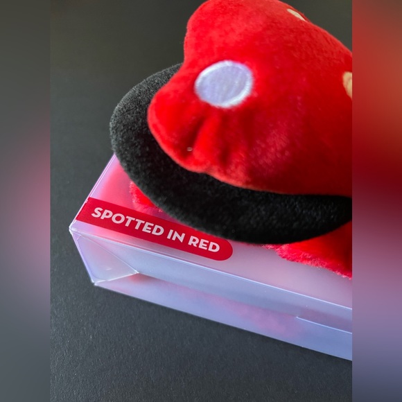 The Crème Shop x Disney Minnie🎀 teddy plush headband. - Picture 2 of 5